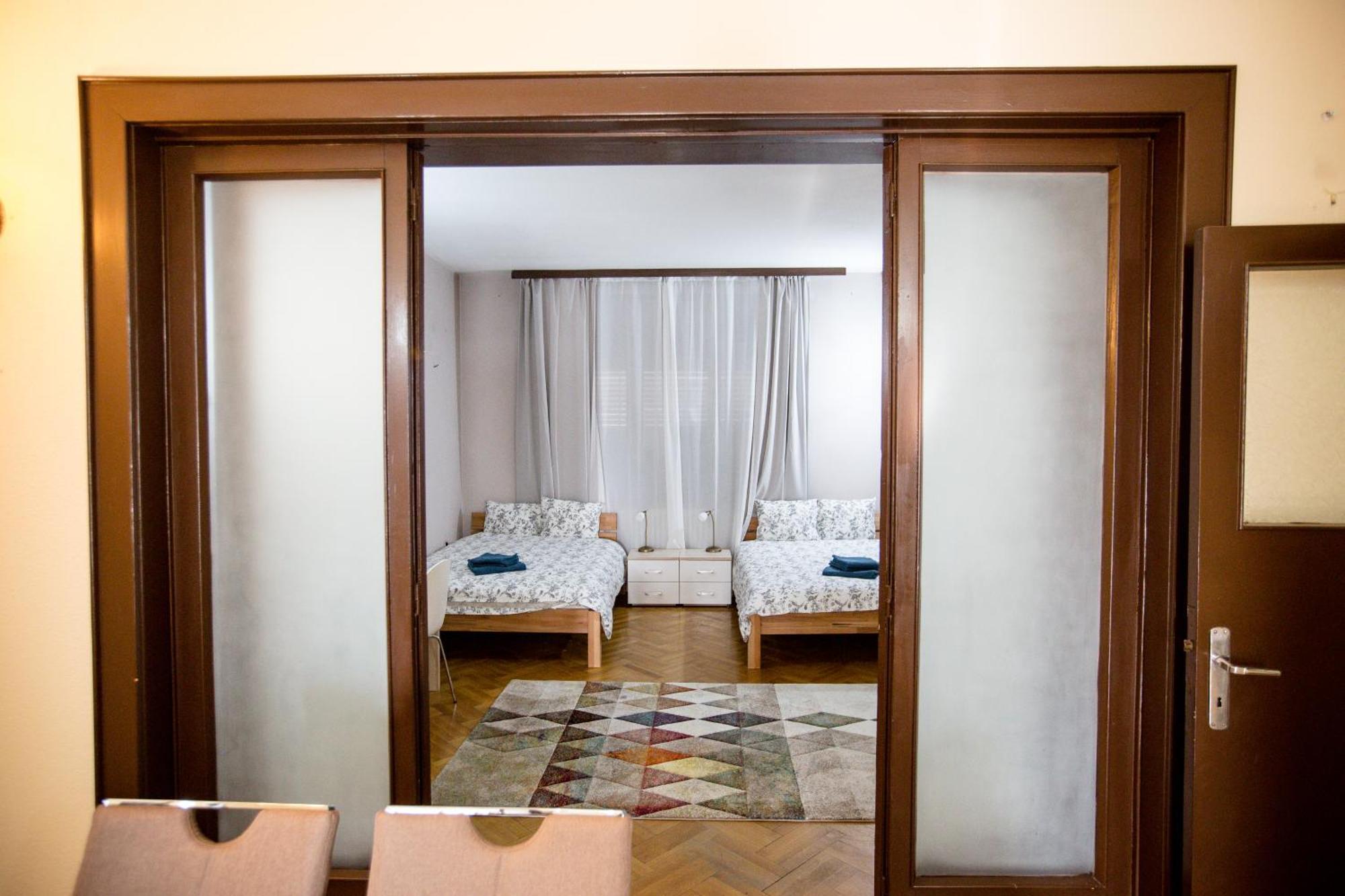 Spacious City View Apartment With Balcony Bukarest Exterior foto
