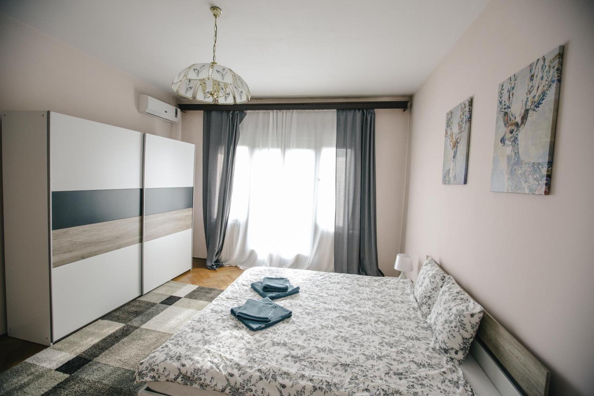 Spacious City View Apartment With Balcony Bukarest Exterior foto
