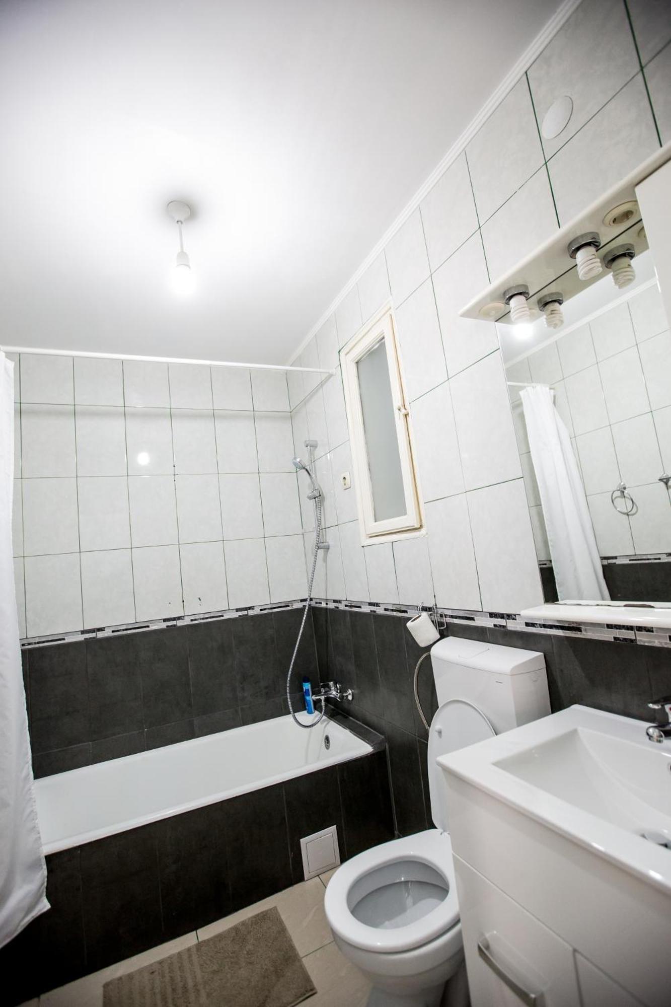 Spacious City View Apartment With Balcony Bukarest Exterior foto
